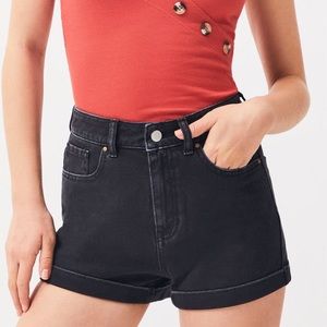 PACSUN BLACK DENIUM MOM SHORTS